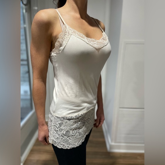 White House Black Market white slip with lace detail size small - Picture 3 of 3